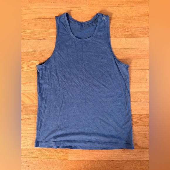 LULULEMON Tank Top Mens Small Blue Sleeveless Athletic Training Lightweigh NWOT - Picture 1 of 2
